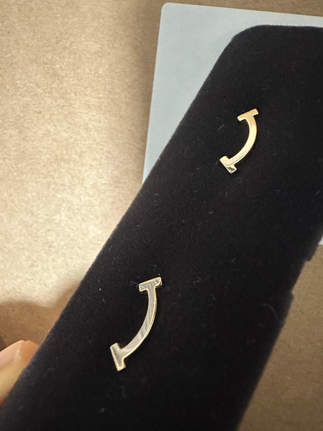 티파니앤코 스마일 이어링 귀걸이 로즈골드 상품이미지3