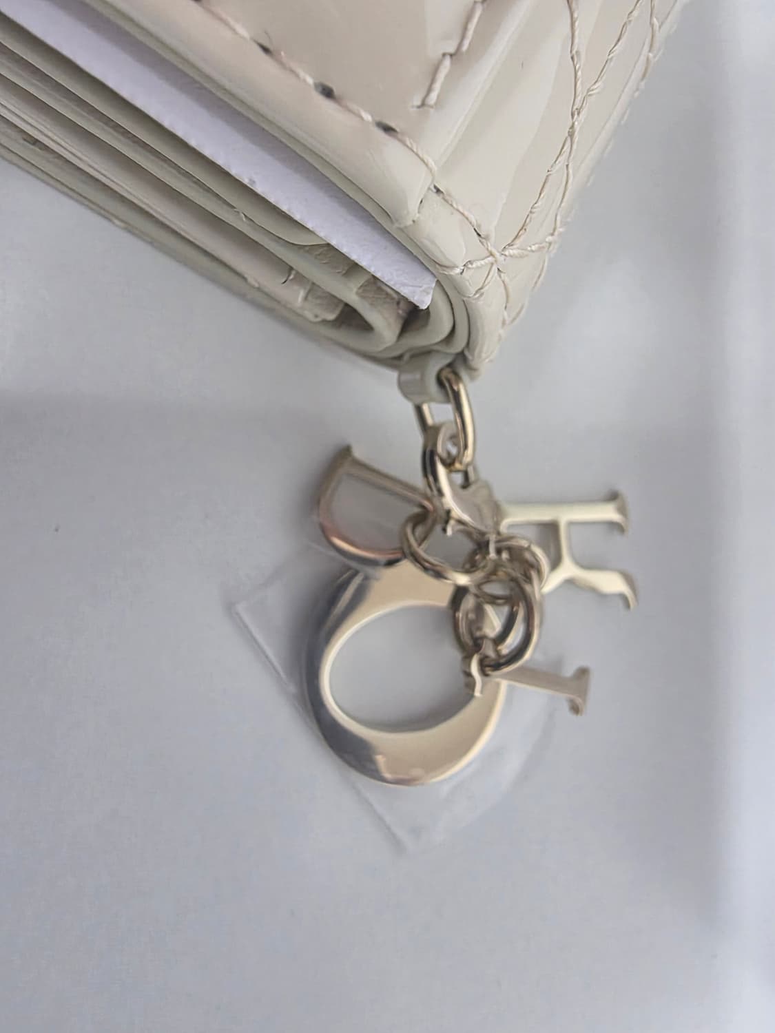 디올레이디 까나쥬 로터스지갑(새상품급) 상품이미지7