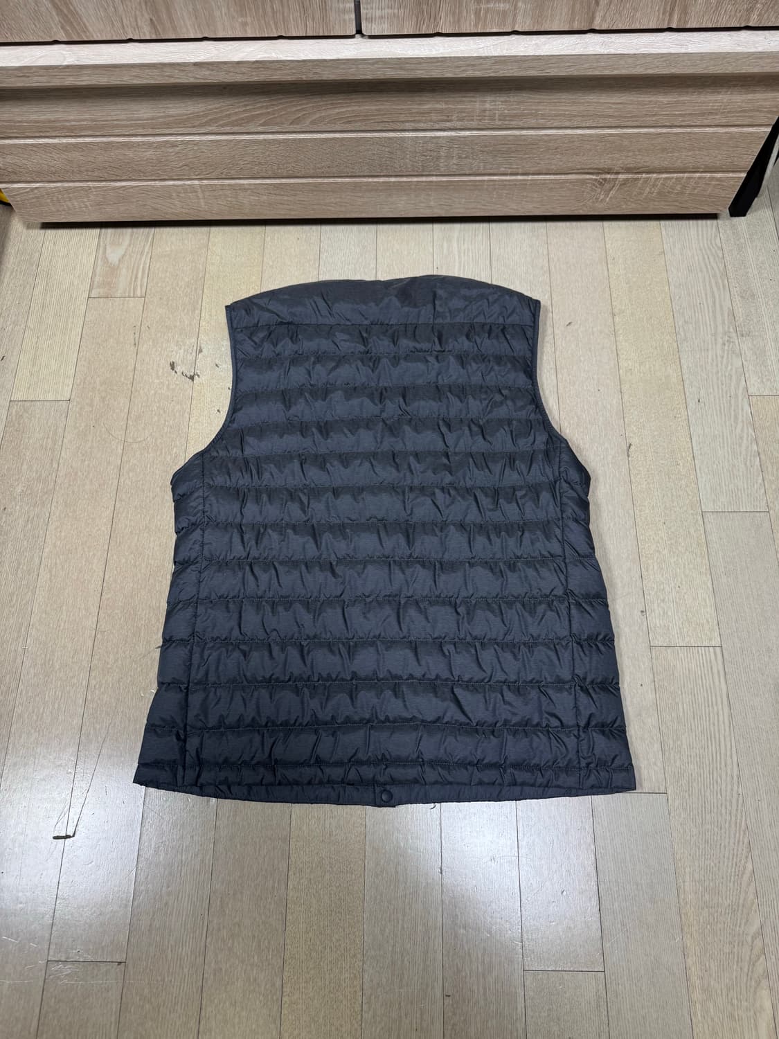 (M)유니클로 경량 패딩 조끼 상품이미지3