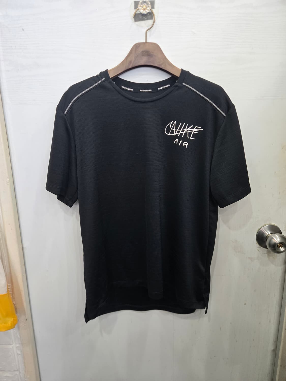 105,XL )) NIKE 나이키 러닝 반팔티셔츠! 디자인 짱 이뻐요~ 상품이미지1