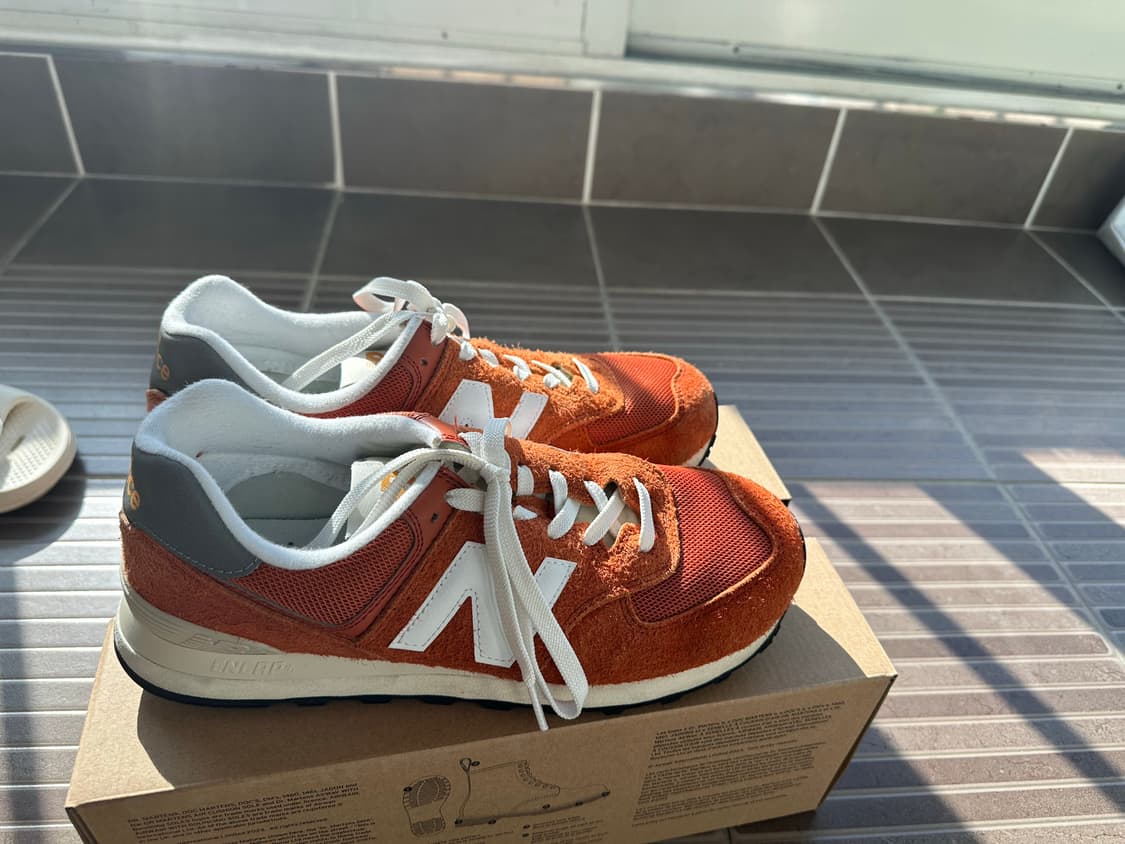 뉴발란스 574 헤리티지 오렌지 버스트 화이트 275 사이즈 상품이미지3