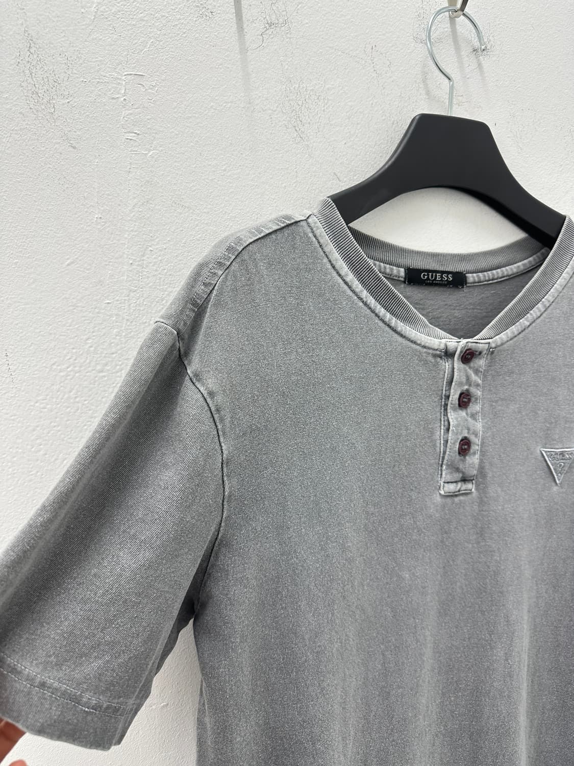 GUESS henley neck tee shirts 상품이미지3