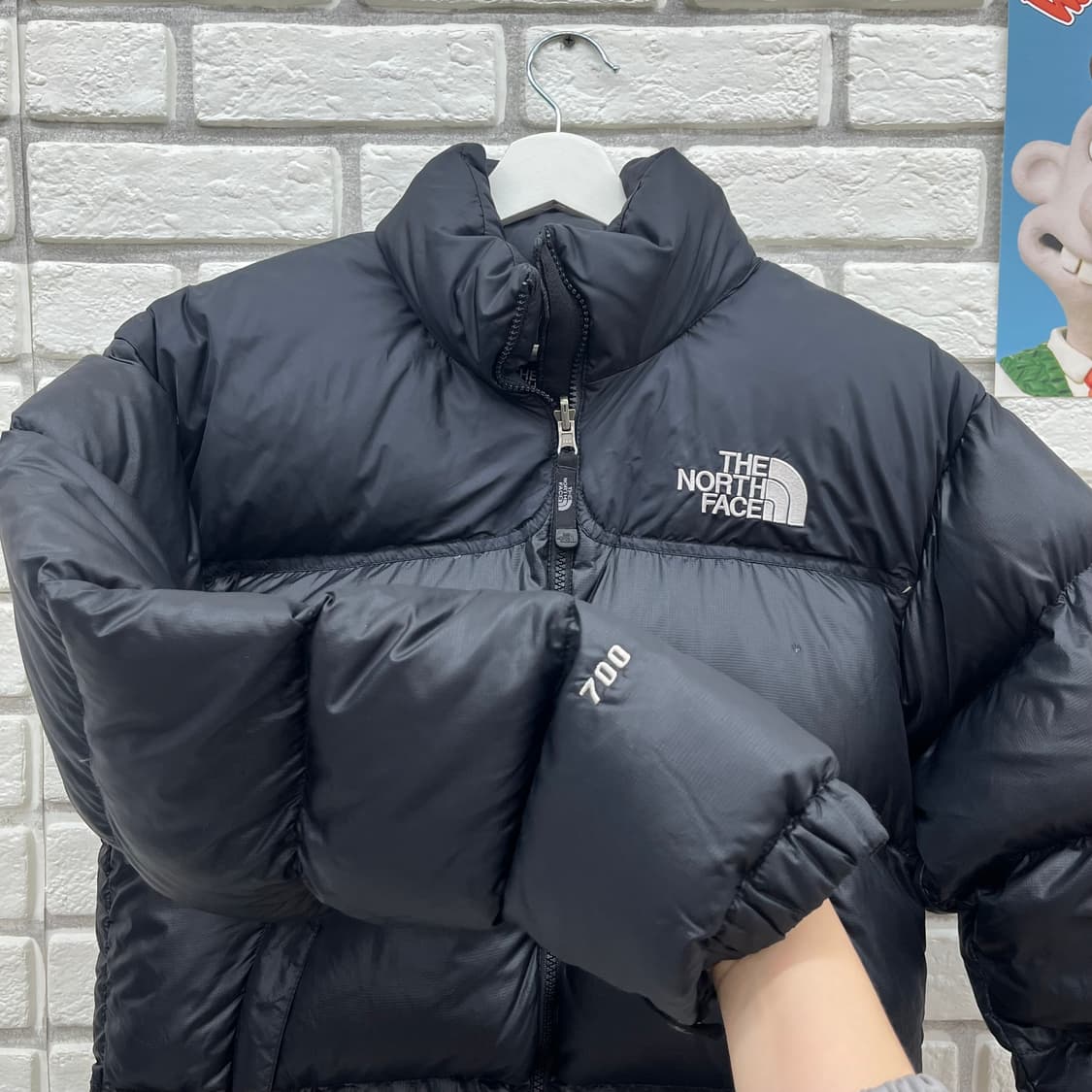 노스페이스 블랙  눕시700 패딩-S 90 상품이미지6