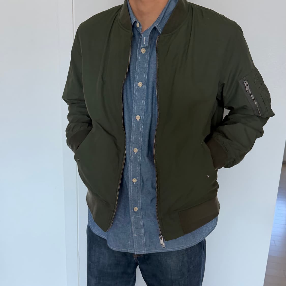 유니클로 투웨이 ma-1 항공점퍼 상품이미지1