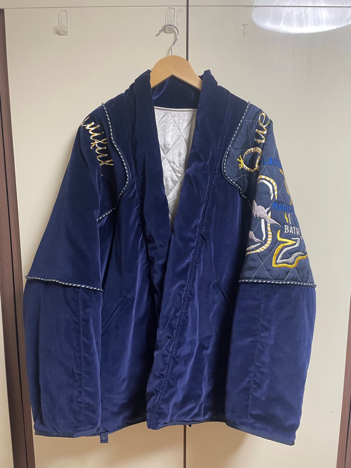 캐피탈 필로우 점퍼 상품이미지1