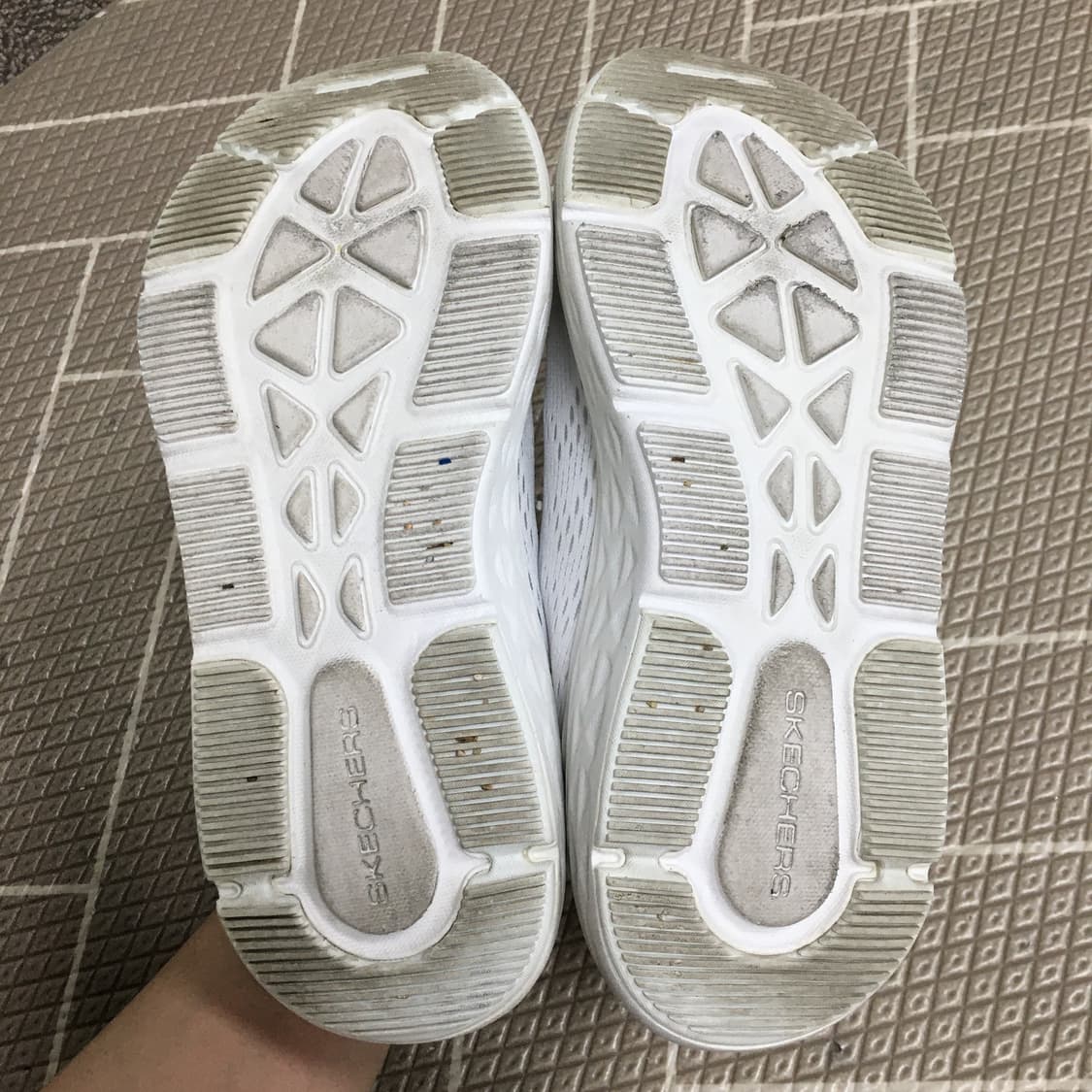 스케쳐스 맥스 쿠션 런닝화 운동화 230 상품이미지8