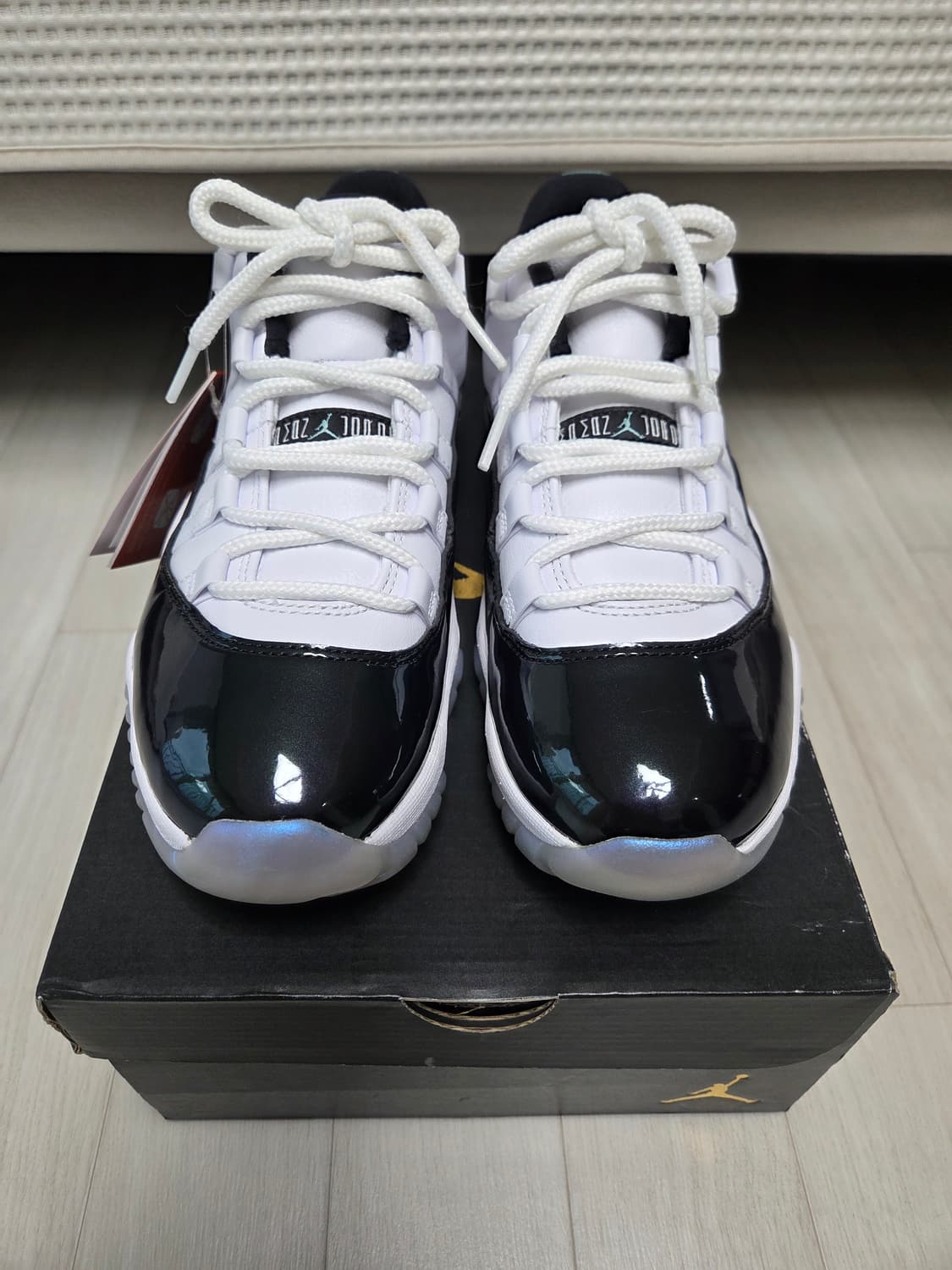 조던 11 레트로 로우 이리디센트 [255, 새상품] 상품이미지2