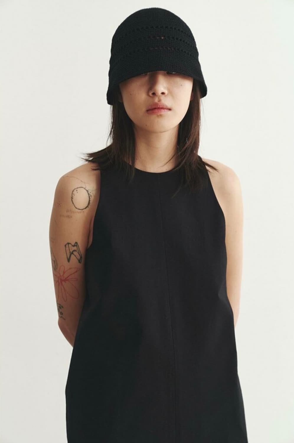 [REPOS] FLAT SLEEVELESS DRESS (BLACK) 상품이미지3