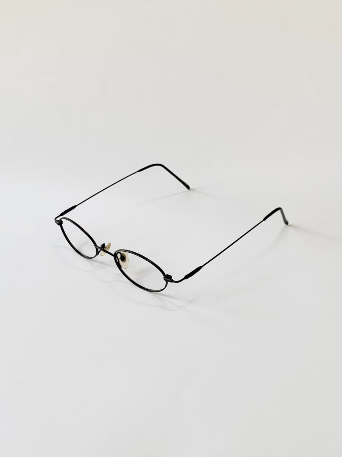 [픽키-590] (Small) 티타늄 블랙 오벌 안경테 초경량 미니멀 상품이미지3