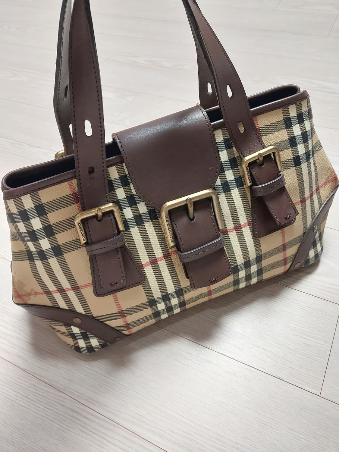 버버리 클래식 체크 토트백 상품이미지2