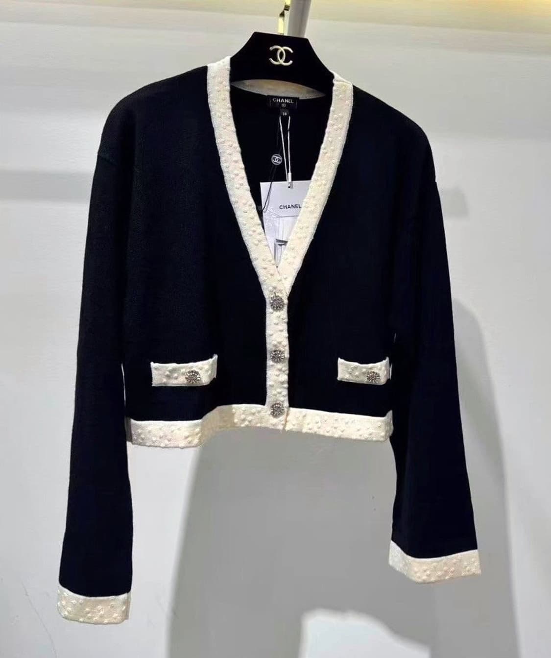 (새상품)샤넬 가디건 상품이미지1