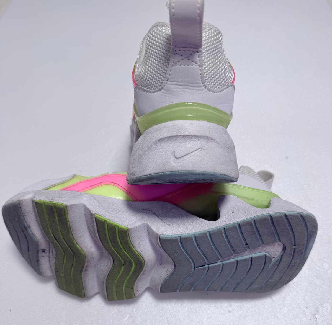 나이키 여성 러닝화 화이트 네온 스니커즈 240 상품이미지7