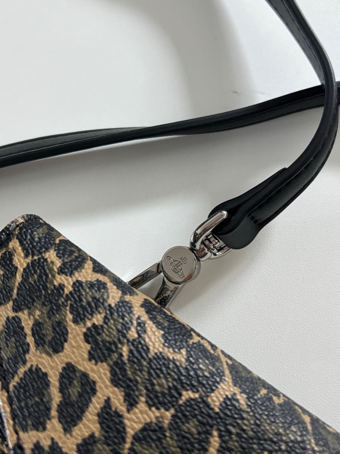 Vivienne Westwood 비비안 웨스트우드 레오파드 백 상품이미지6