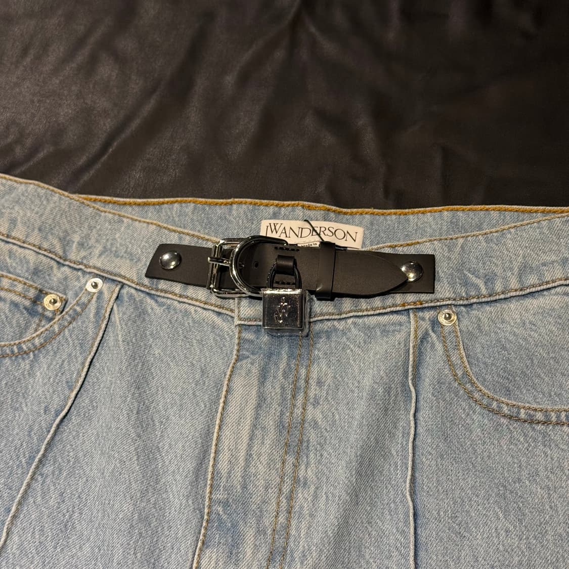 JW앤더슨 벨트 디테일 데님팬츠 상품이미지3