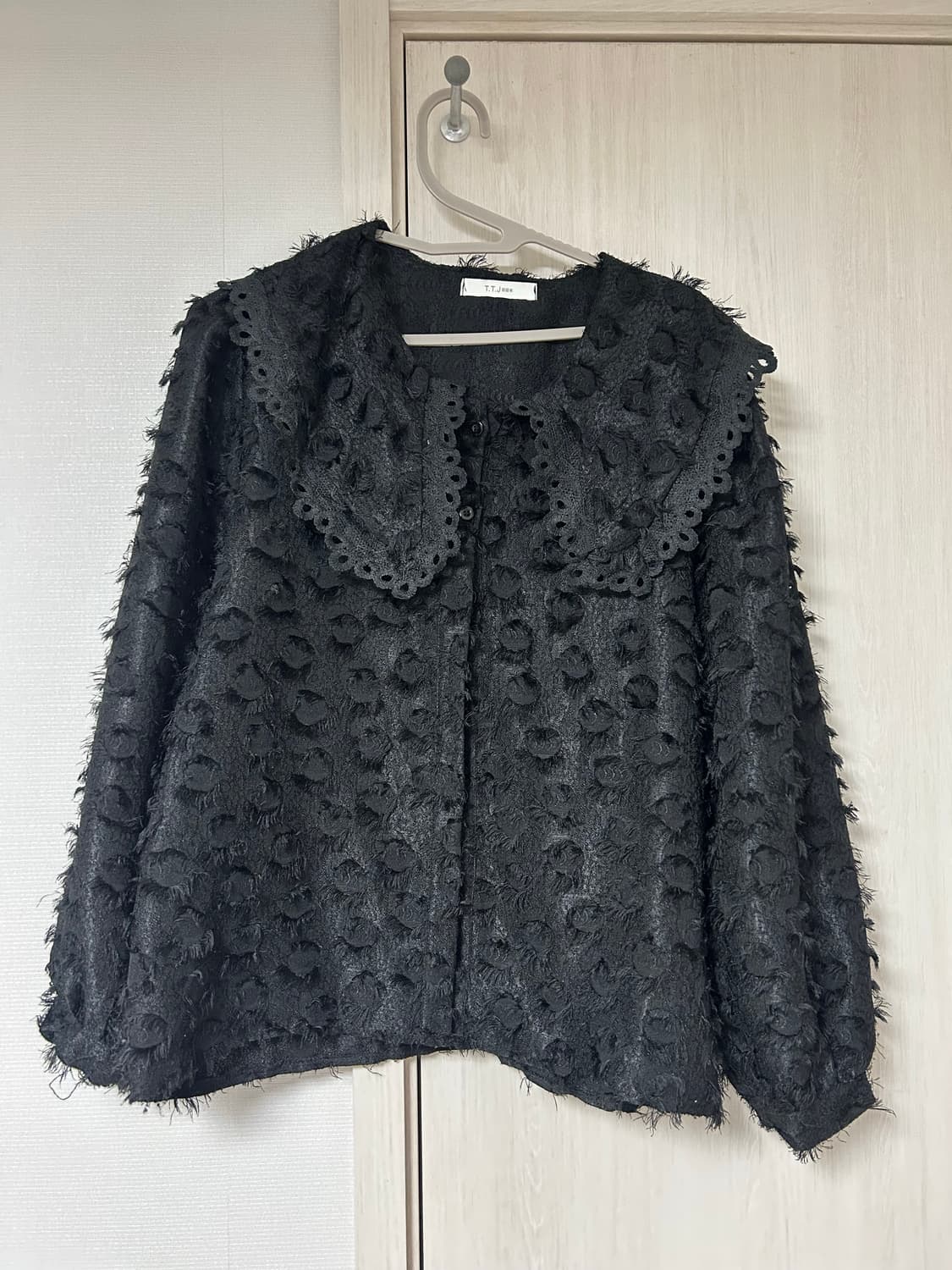 검정 털 블라우스 상품이미지1