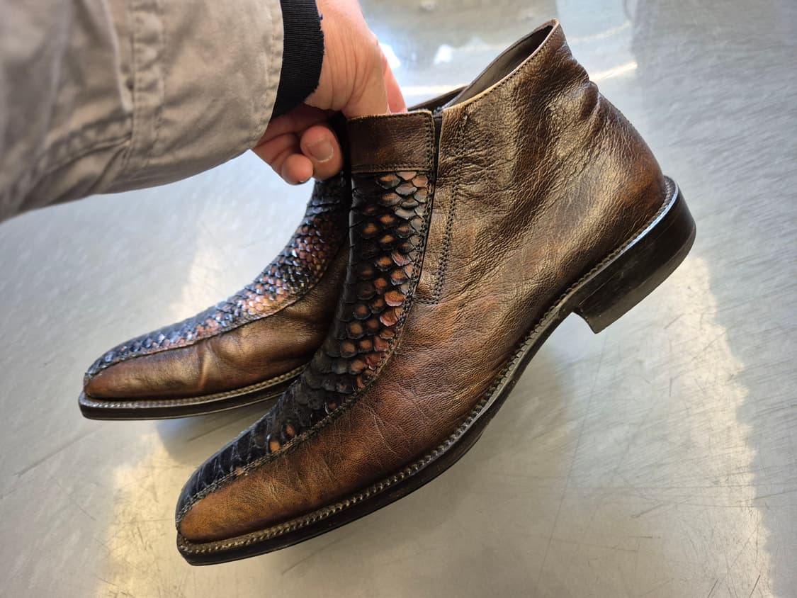 LORENZI ITALY PYTHON ANKLE BOOTS 상품이미지5