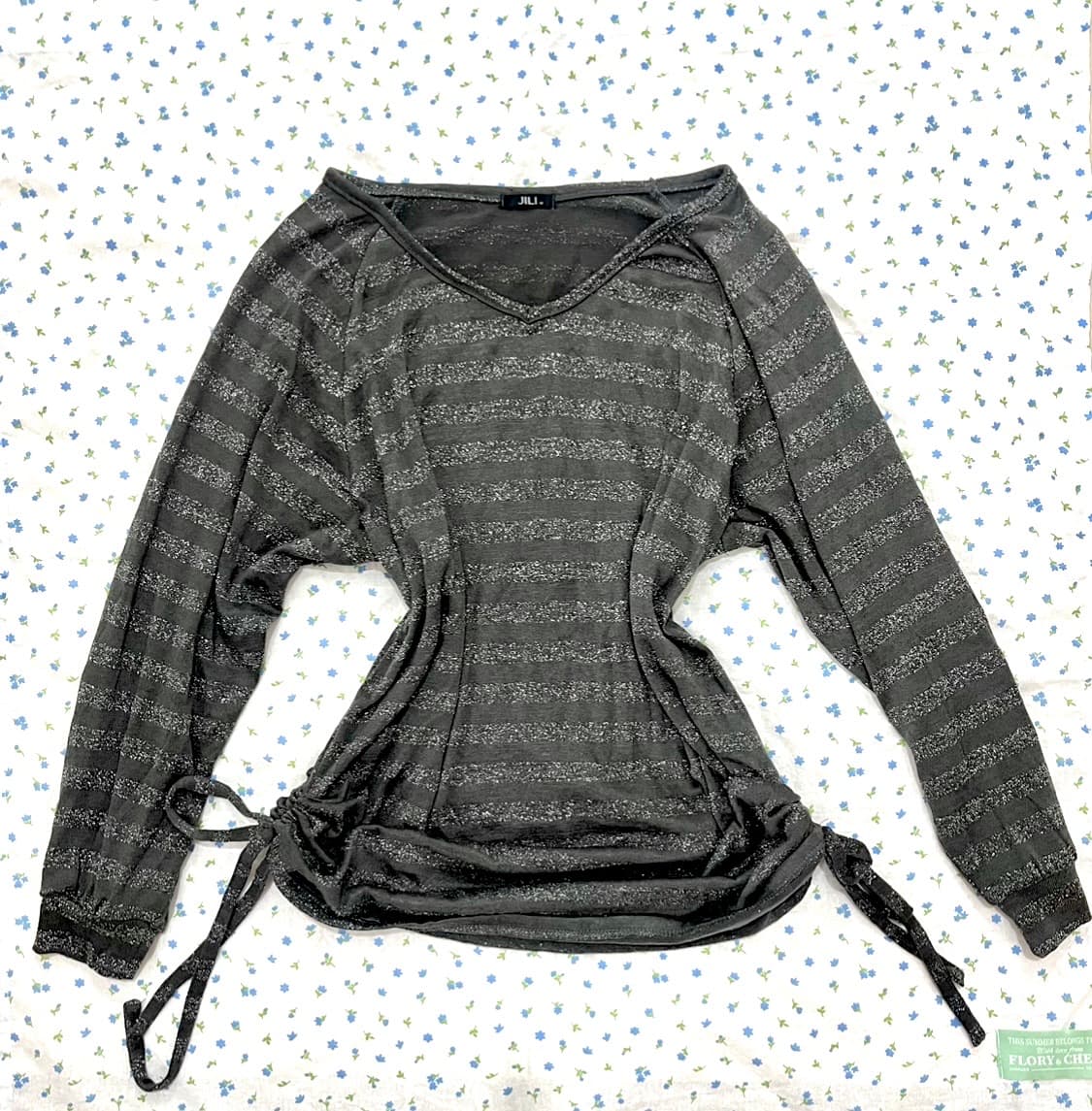 일브 글리터 오네갸루 브이넥 오프숄더원숄더롱슬리브세실맥비큐빈티지파우닝펑크 상품이미지2