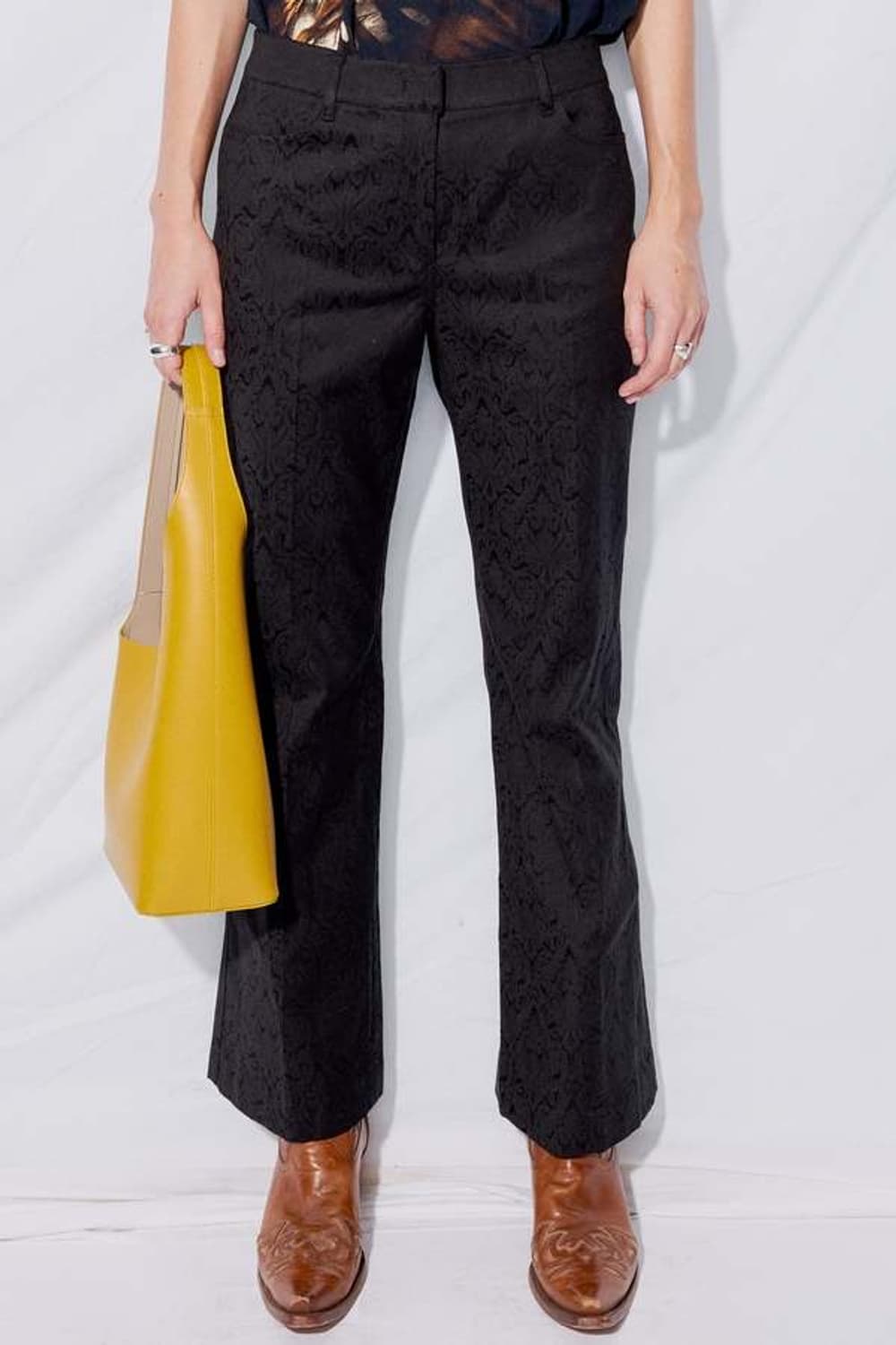 아모멘토 자카드 플레어 데님팬츠 상품이미지1