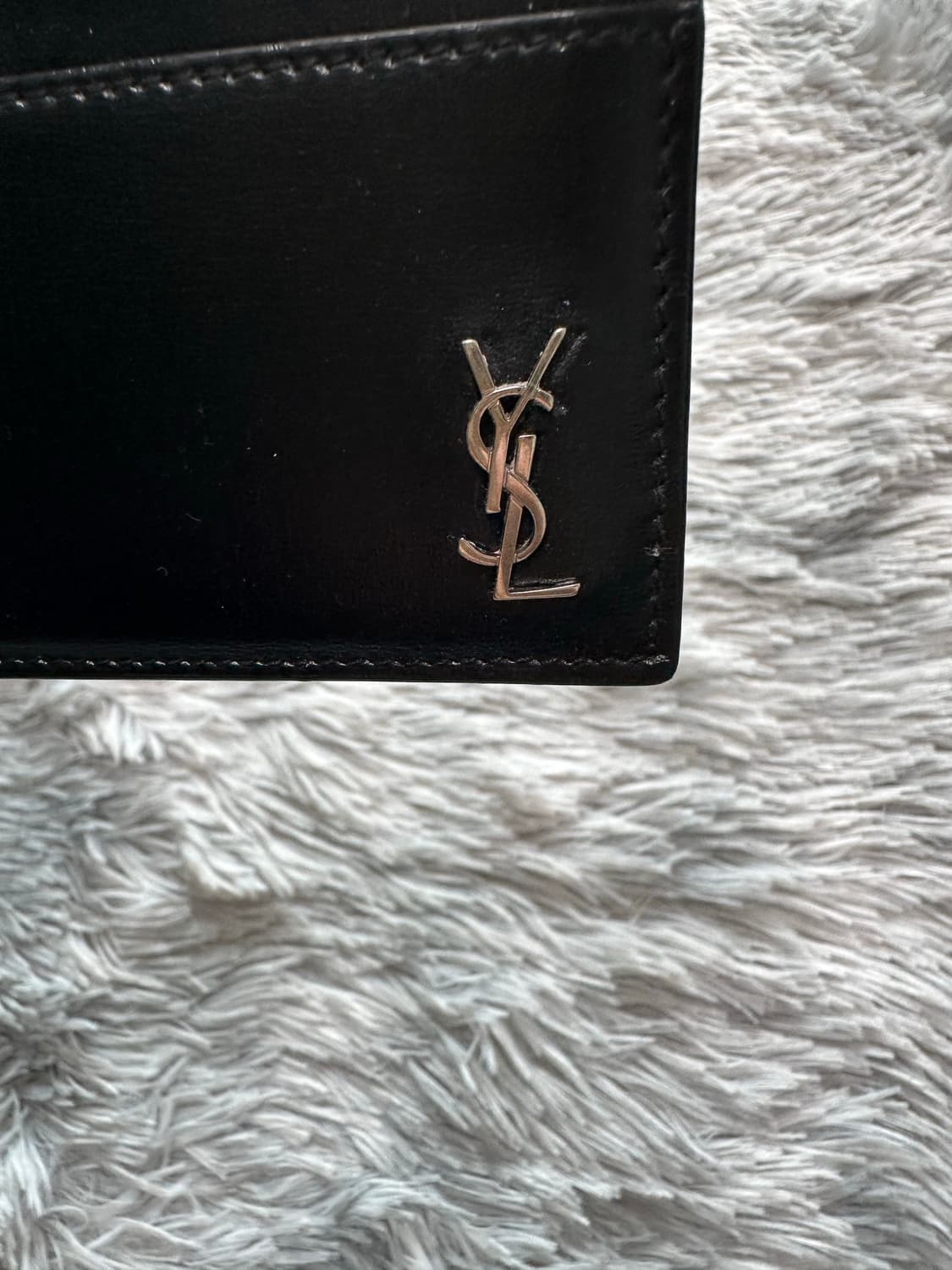 입생로랑 타이니 모노그램 카드지갑 상품이미지2