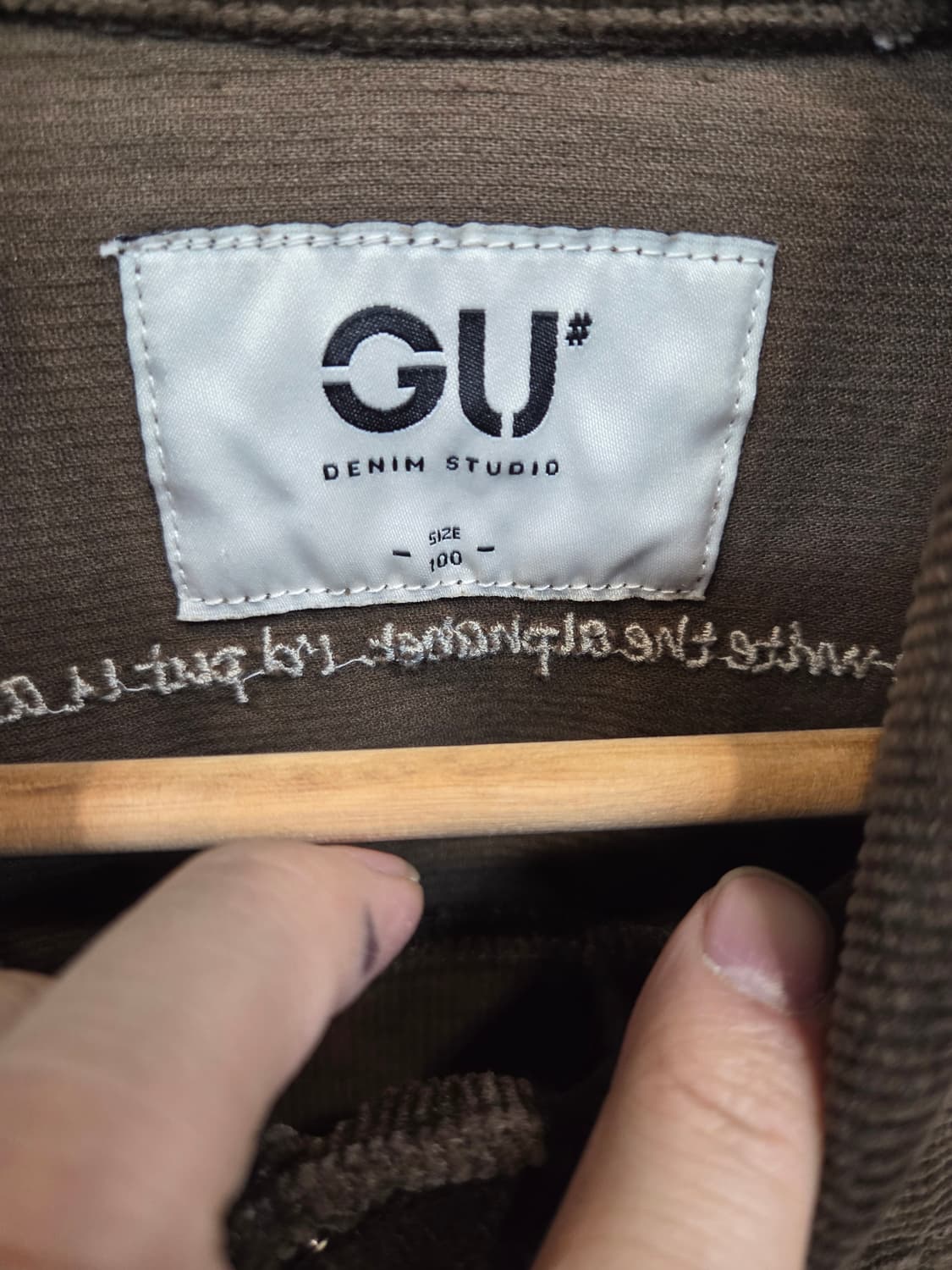 Gu 레터링 옆트임 코듀로이 셔츠자켓 100 상품이미지4