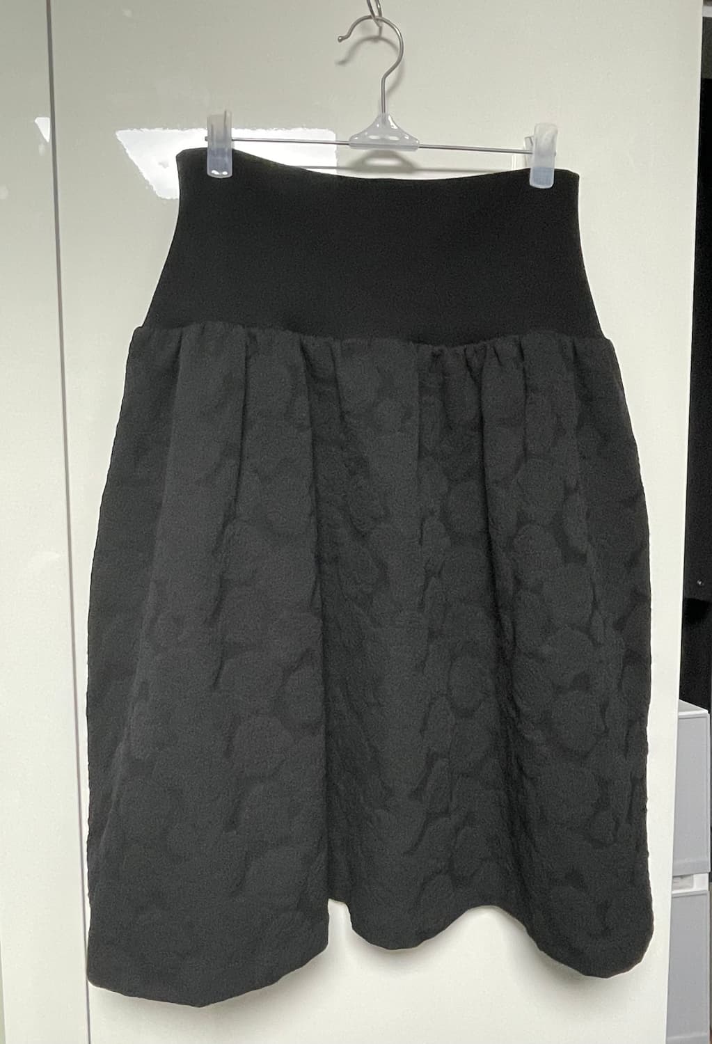 아모르샤이 BANDING MIDI SKIRT JACQUARD BLACK 상품이미지7