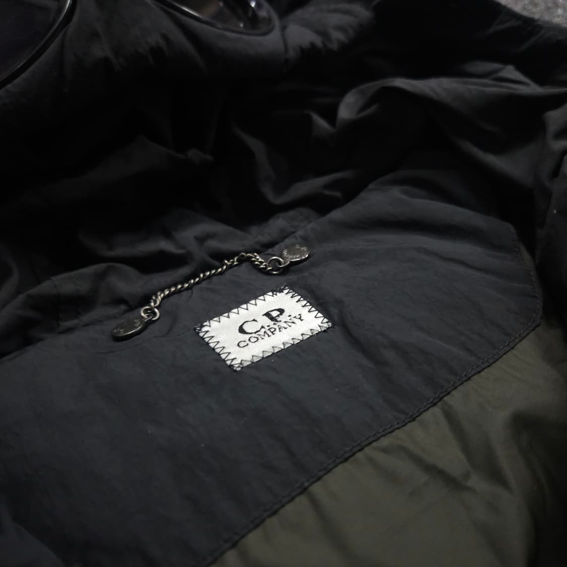 CP 컴퍼니 고글 후디 다운 푸퍼 패딩 (XL) 상품이미지8