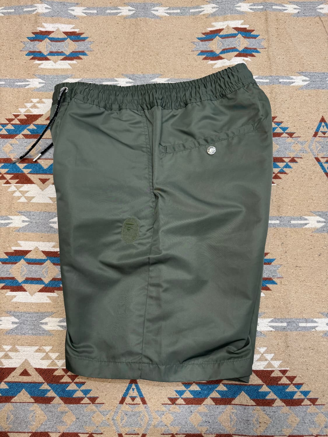 [S][28-30] 베이프 나일론 숏팬츠 카키 상품이미지7
