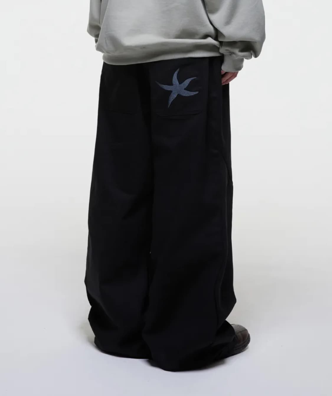 택포, 수요일까지 판매) 더콜디스트모먼트 치노팬츠 블랙 M 상품이미지1