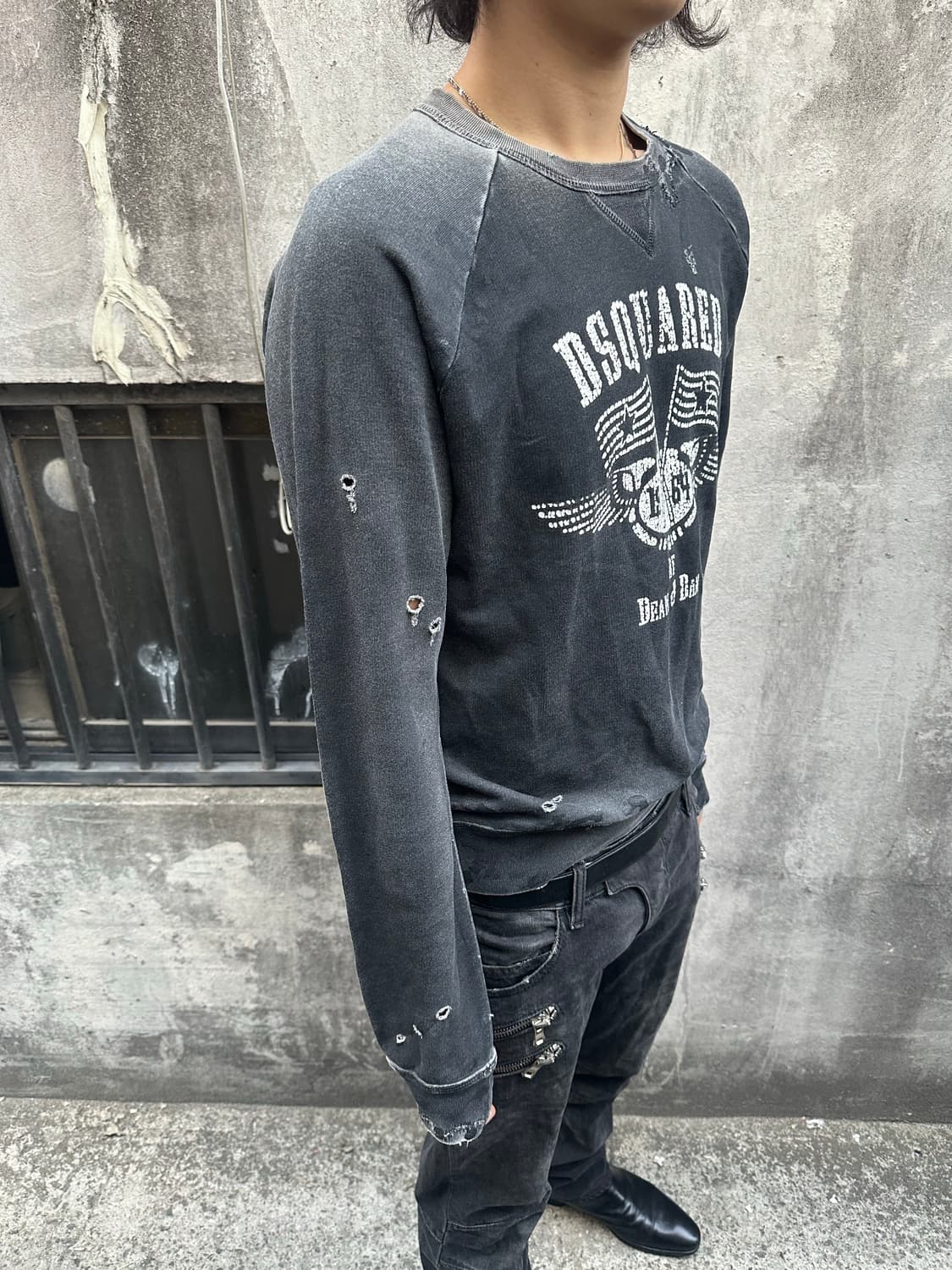 디스퀘어드2 디스트로이드 워싱 맨투맨 상품이미지3