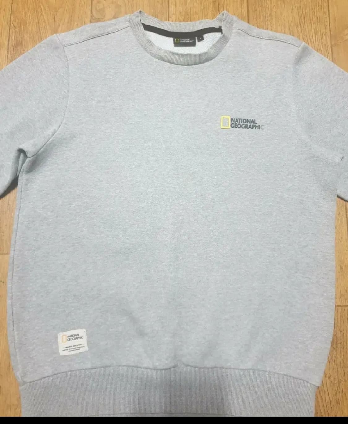 내셔널지오그래픽 긴팔티 100 사이즈입니다 상품이미지1