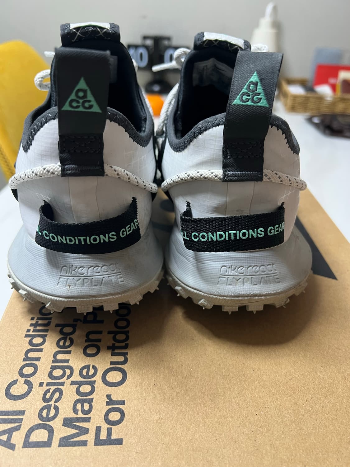 [265] 나이키 ACG 마운틴 플라이 로우 블랙 화이트 상품이미지5