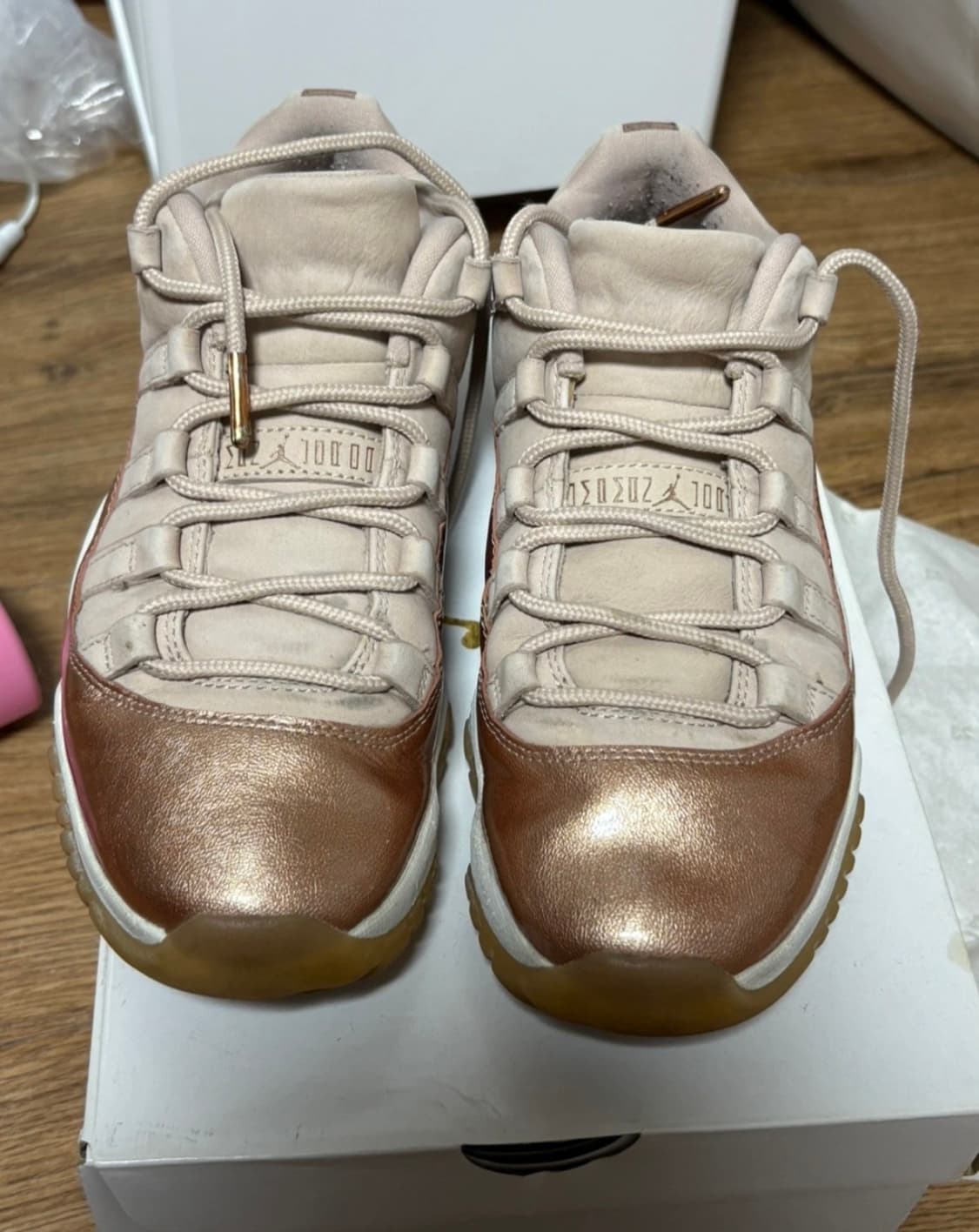 조던11 레트로 로우 로즈골드 240 상품이미지3