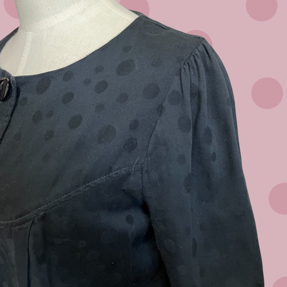 블랙 도트무늬 단추 포인트 가디건 상품이미지4