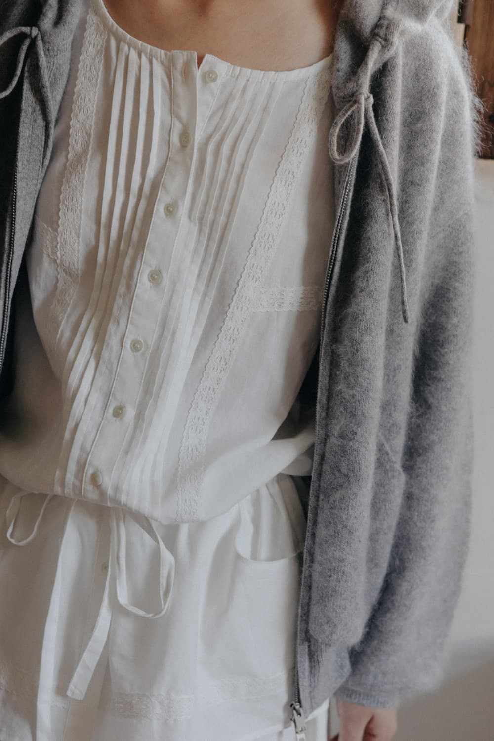 [farven] ATILA LACE STRING BLOUSE_IVORY 상품이미지7