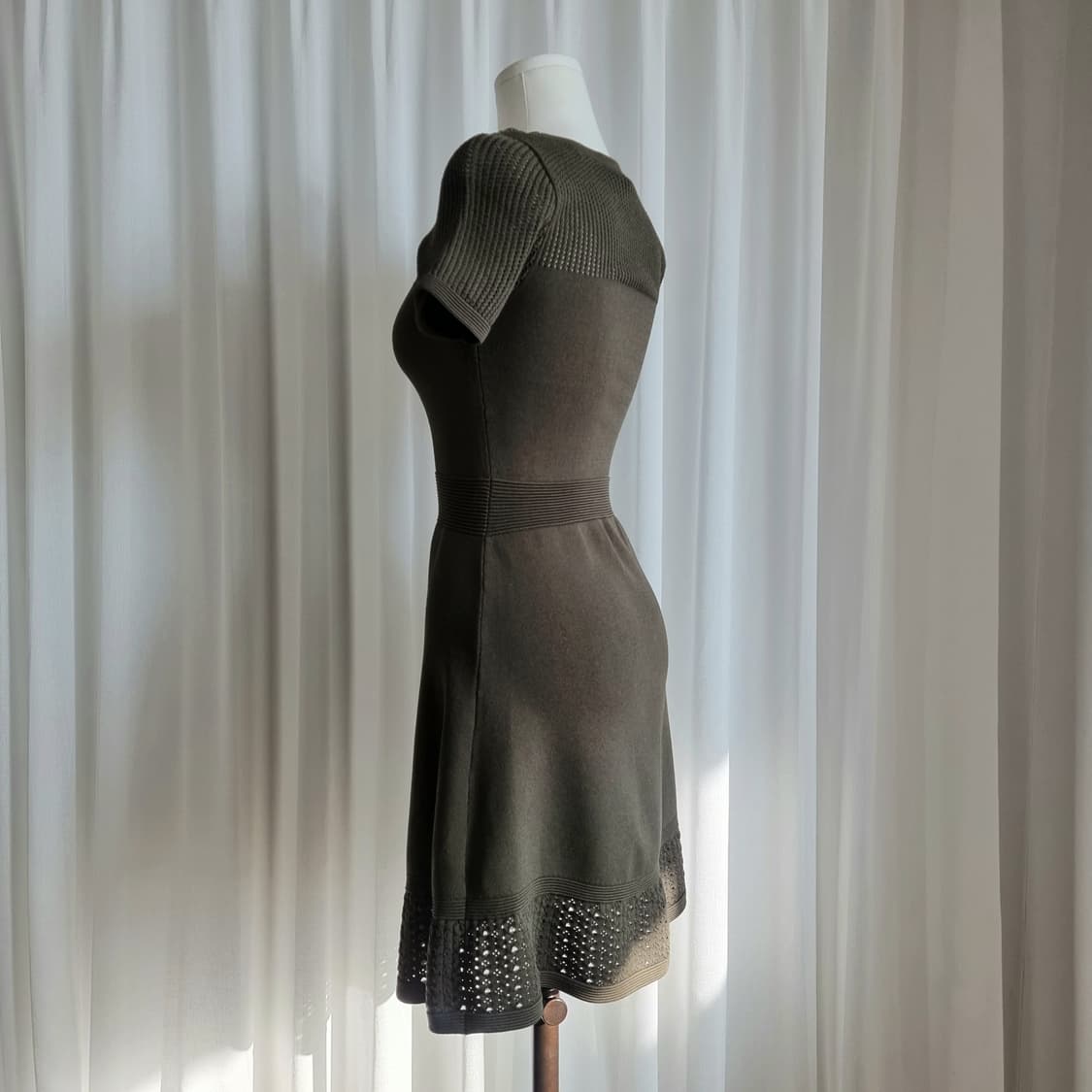 산드로 Sandro 니트 원피스 숏슬리브 진카키 (44-날씬55) 상품이미지2