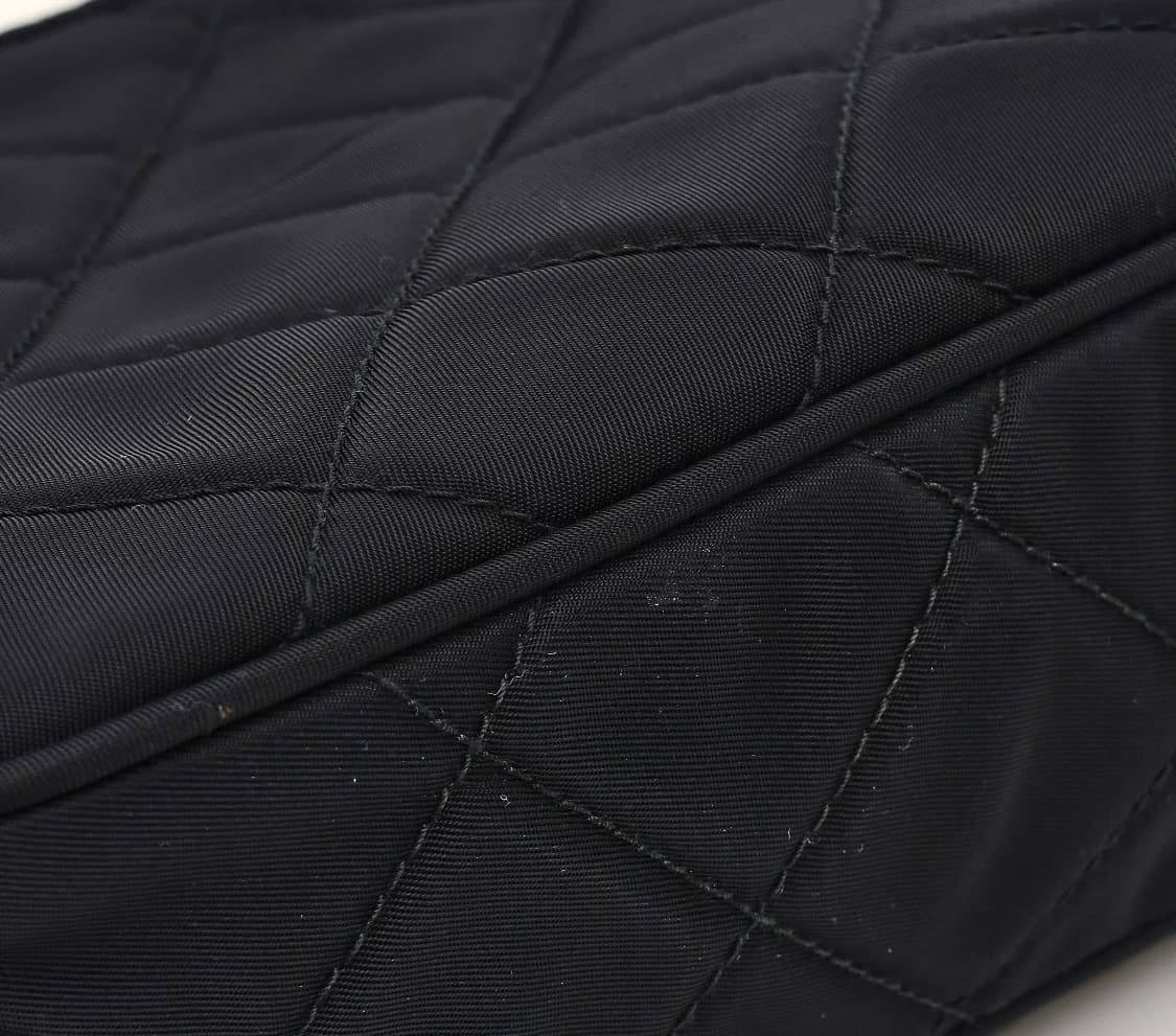 [S급] 프라다 나일론 삼각로고 퀄팅 호보백 블랙 판매합니다!!! 상품이미지8