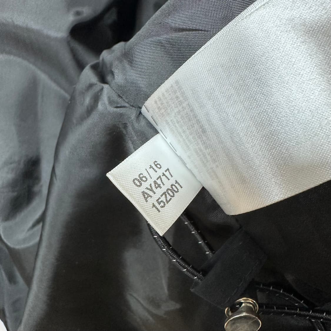 아디다스 오리지널 여성 트레포일덕다운 패딩 점퍼 90사이즈 JS24 상품이미지10