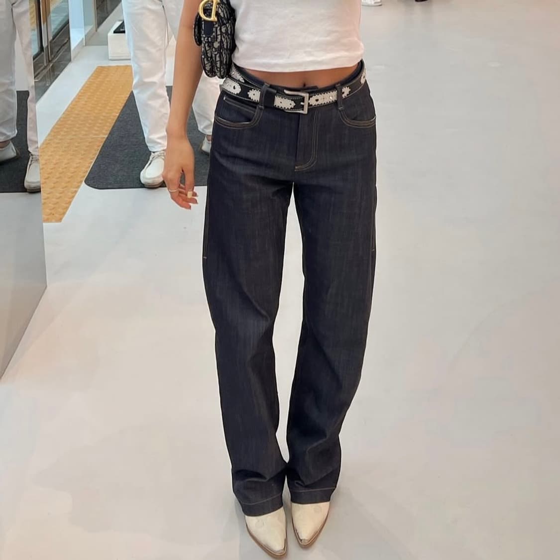 로우클래식 스트레이트 핏 데님 상품이미지1