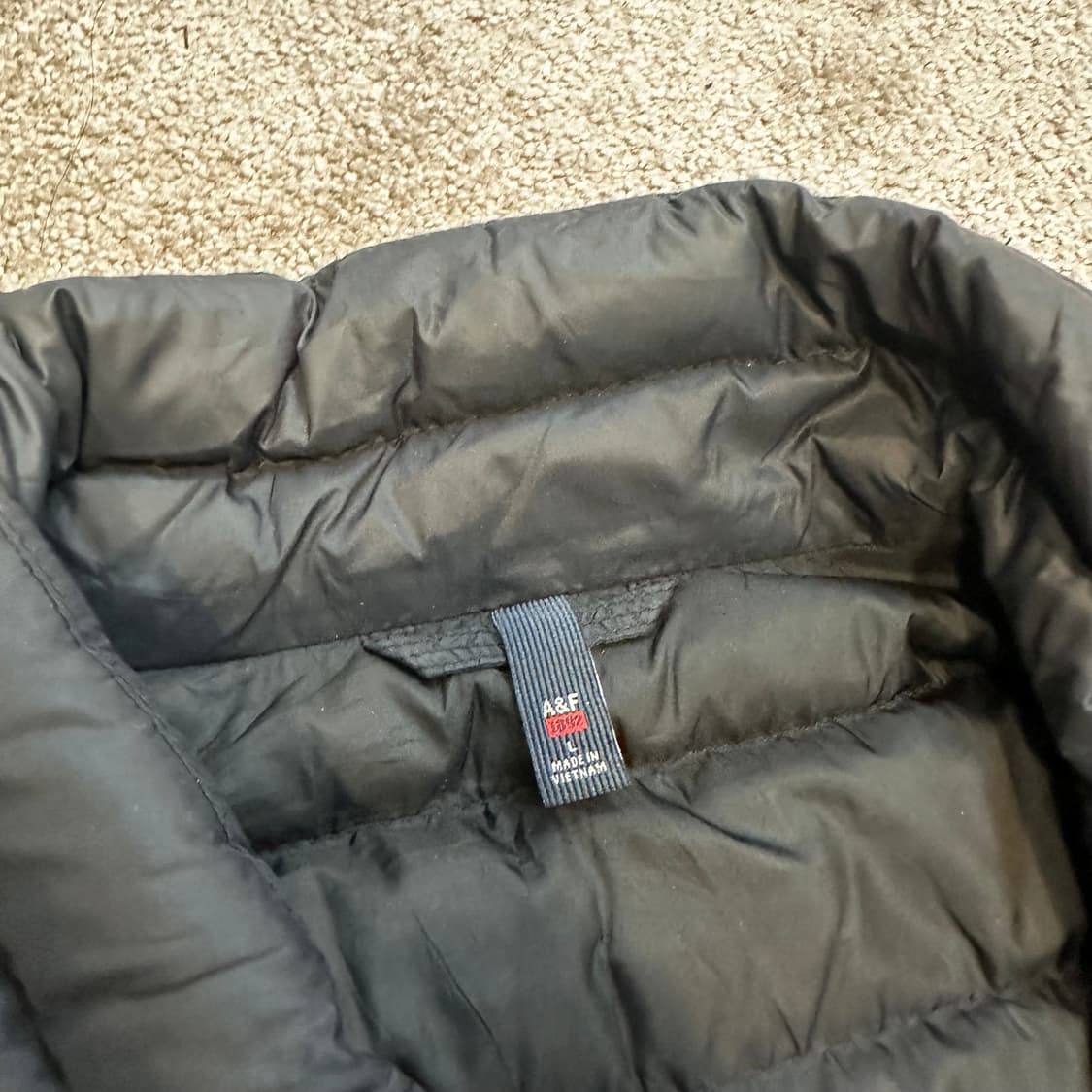 아베크롬비 블랙 덕다운 경량패딩L 상품이미지2