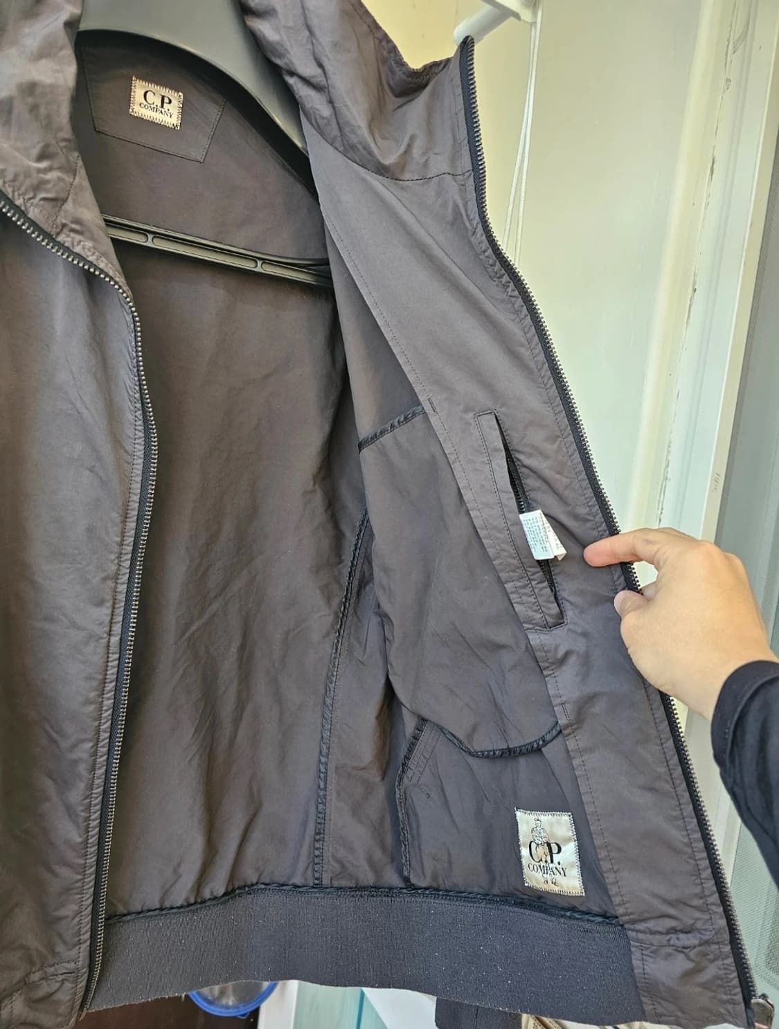 씨피 정품 CP컴퍼니 봄버형태 자켓 105 팔아요 상품이미지5