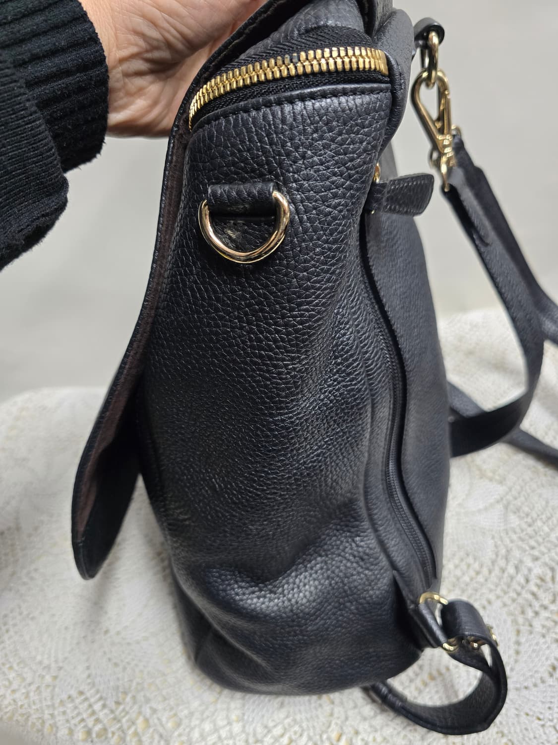 헤지스 가죽 백팩 . 크로스백 상품이미지5