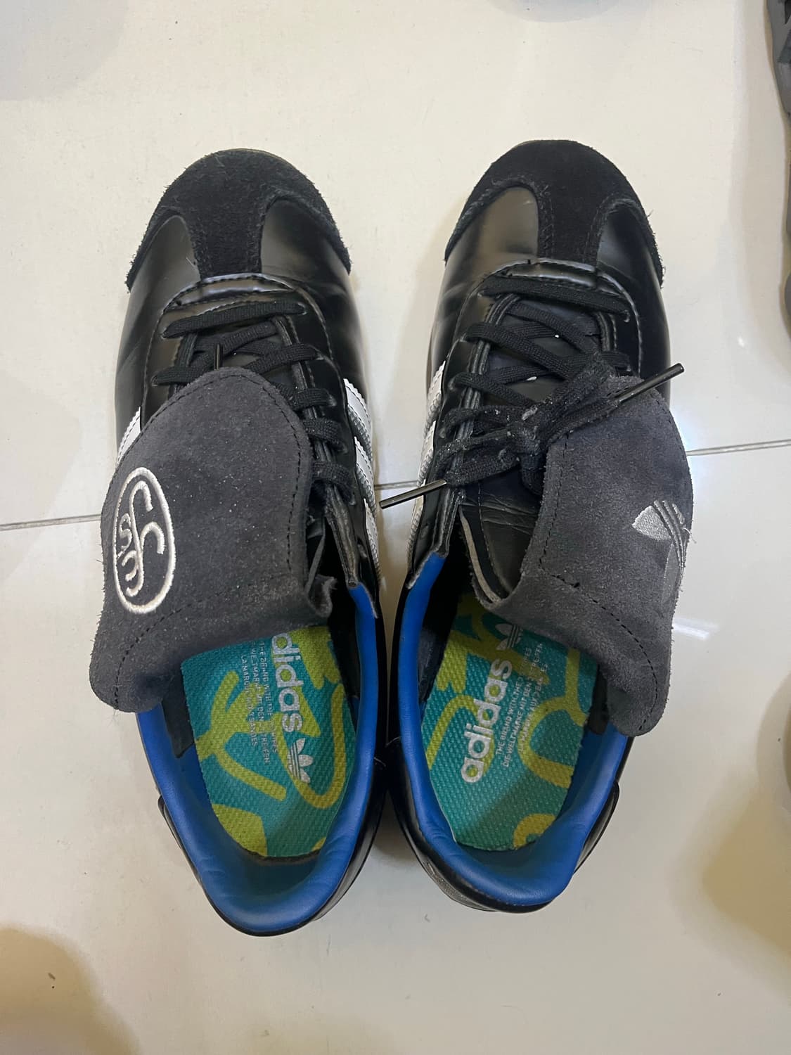 아디다스 예스아이씨 스니커즈 245 상품이미지1