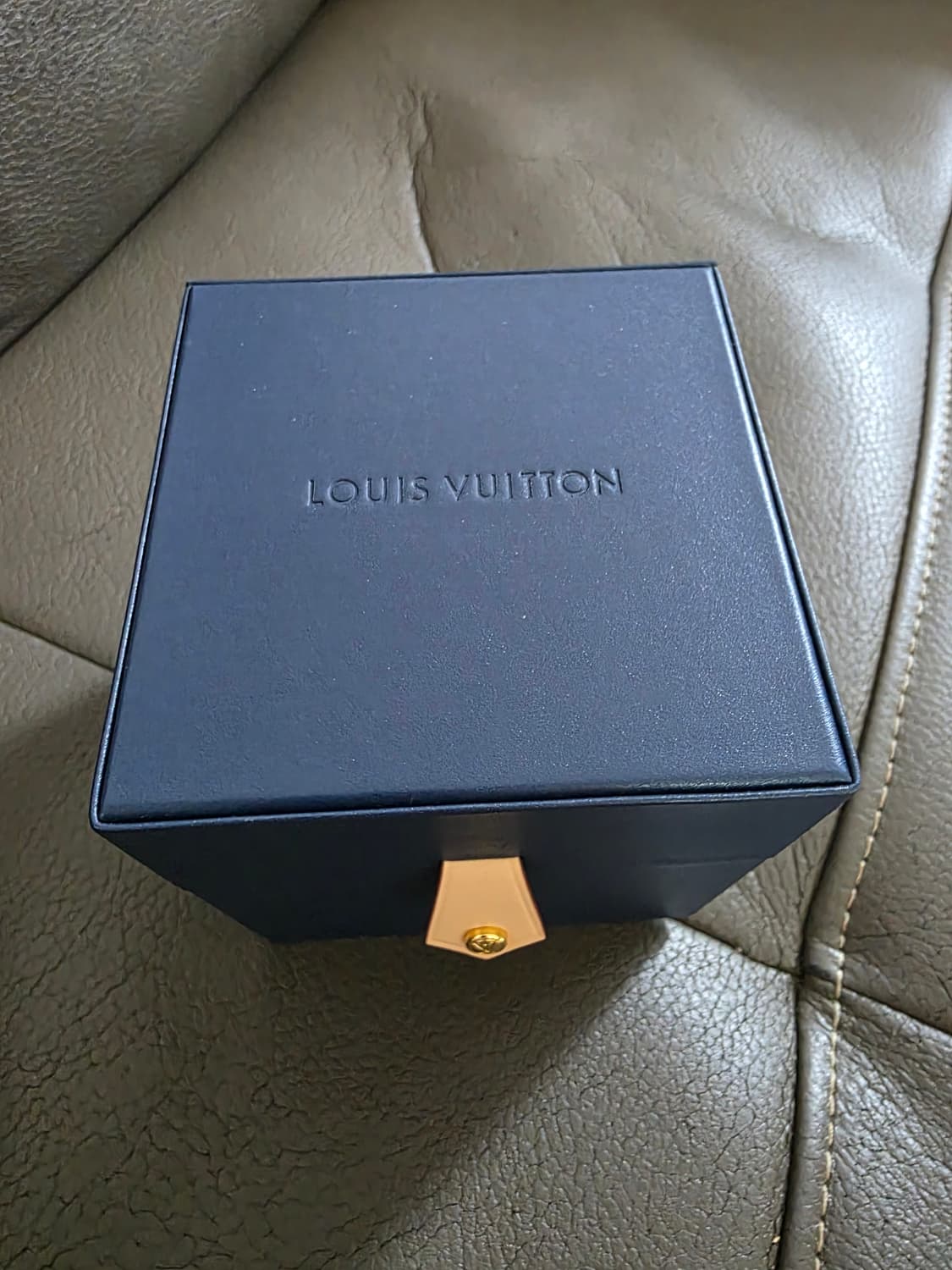 정품 루이비통시계 케이스 팝니다 상품이미지1