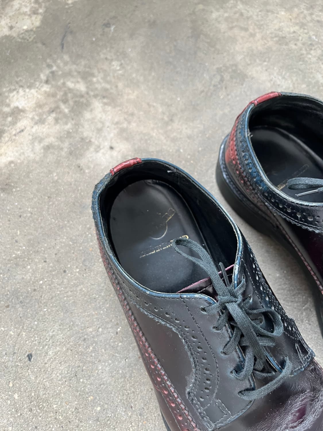 Dr.martens MIE 레드컬러 윙팁 상품이미지3