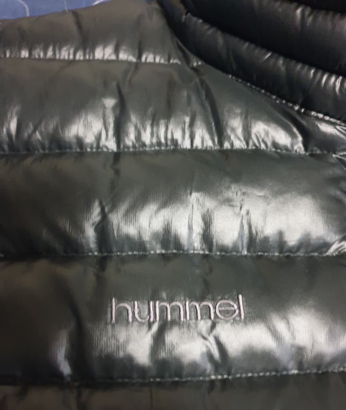 (빈티지) 험멜 올드스쿨 자수로고 구스다운 곱창 유광패딩 블랙 (XL) 상품이미지2