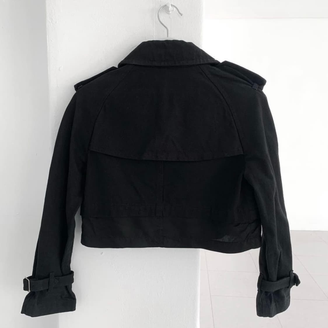 꼼데가르송 숏 트렌치 코트 상품이미지3