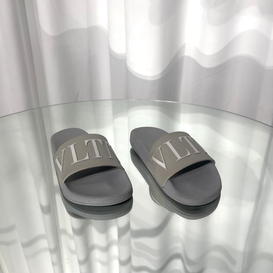 [정품] 발렌티노 슬리퍼 37사이즈 220 상품이미지2