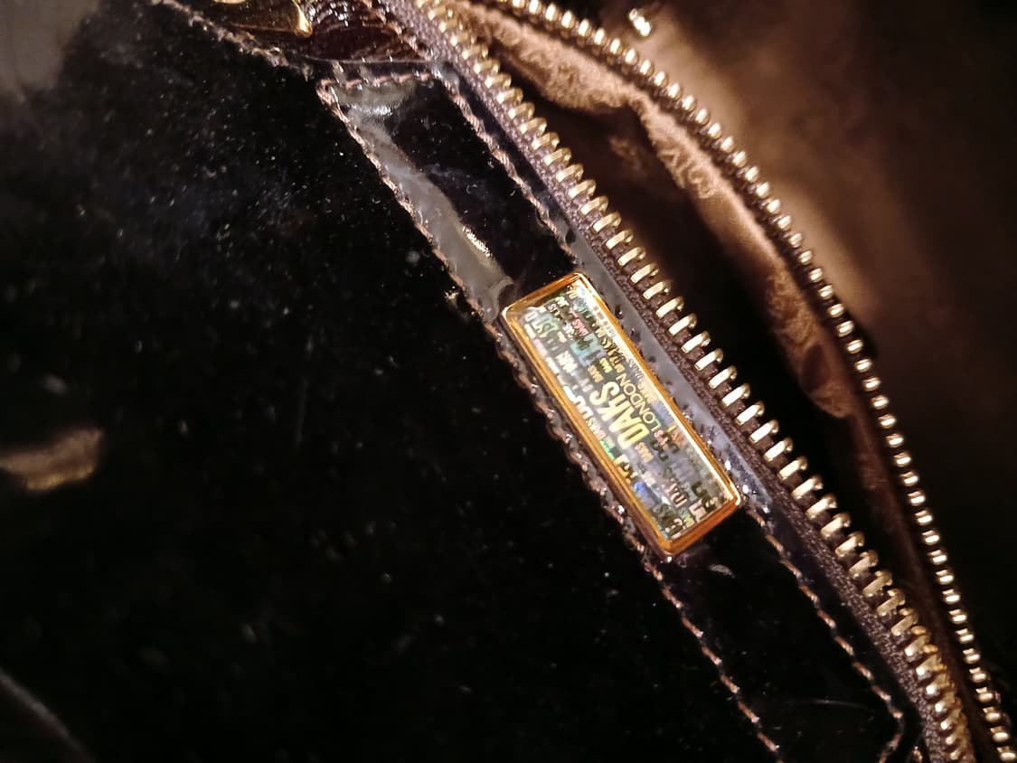 닥스 정품 에나멜 소재 가방 상품이미지7