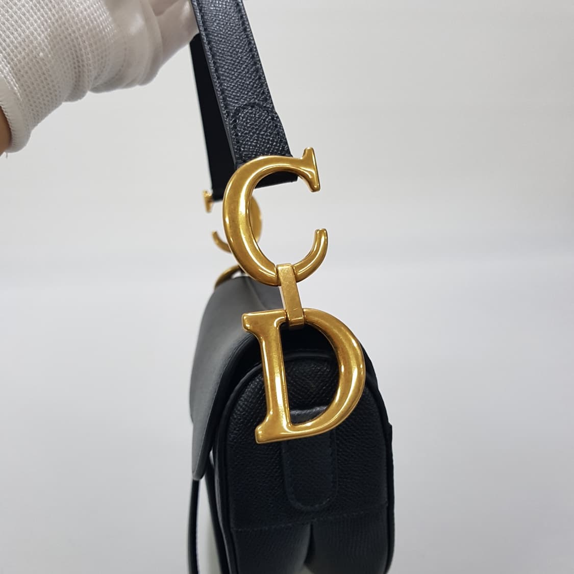 디올 새들 스트랩백 미디움 M0455CBAA 상품이미지5