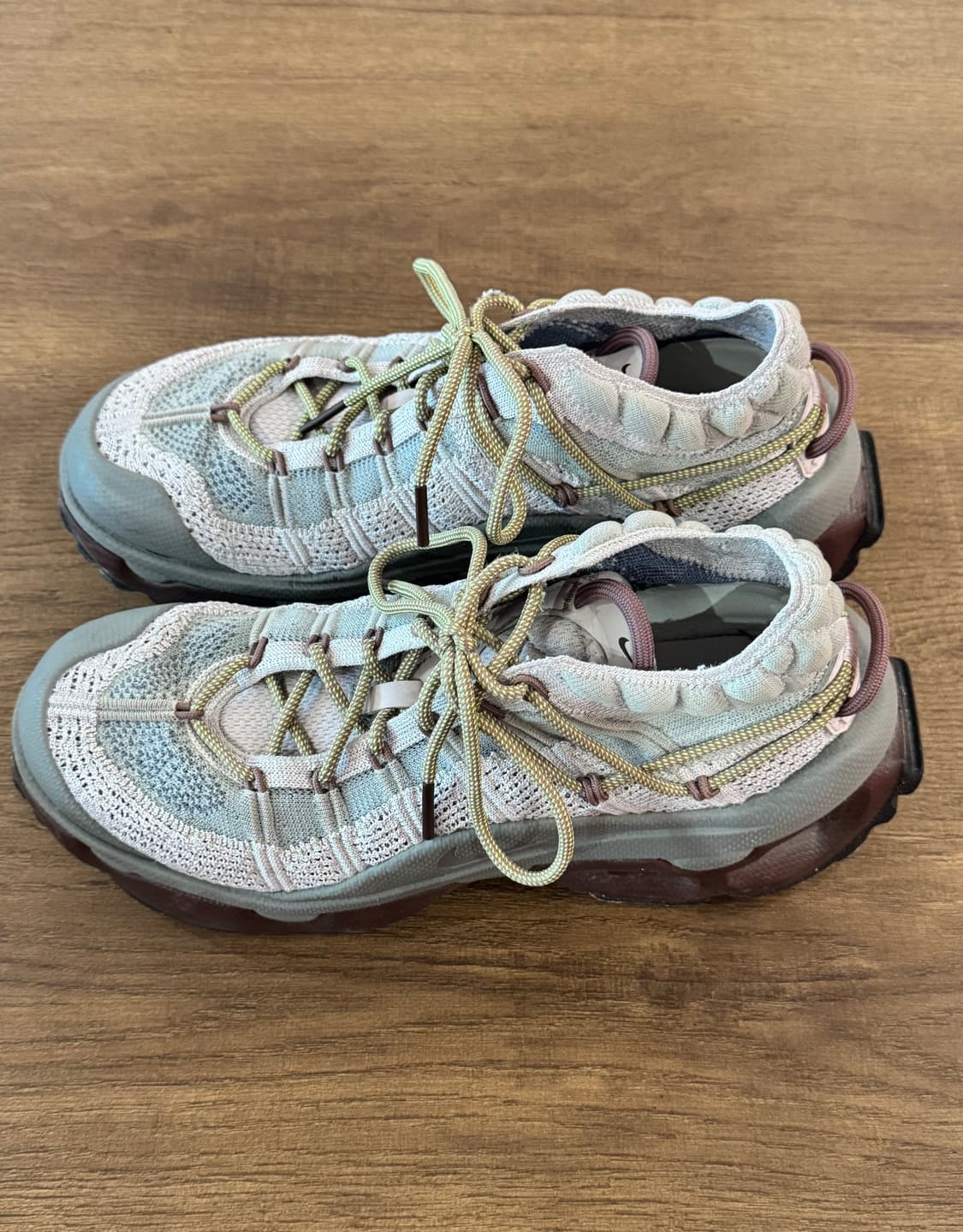 나이키 에어맥스 플라이니트 벤처 250 상품이미지2